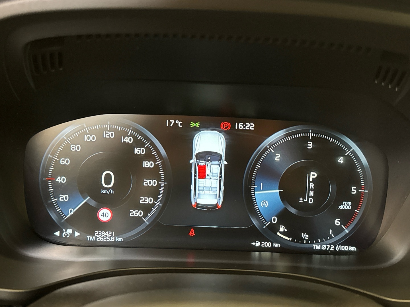 VOLVO XC60 2018
