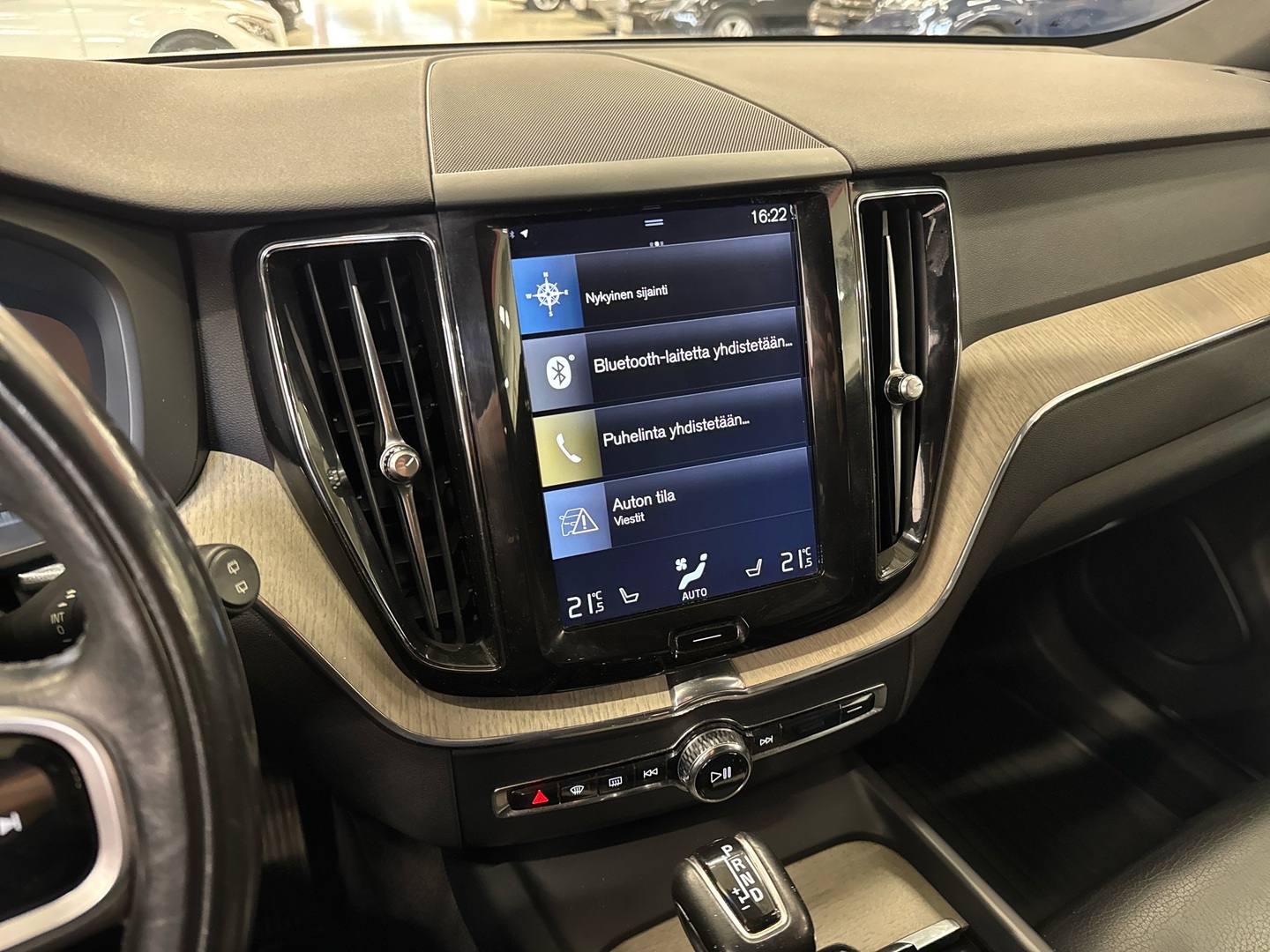 VOLVO XC60 2018