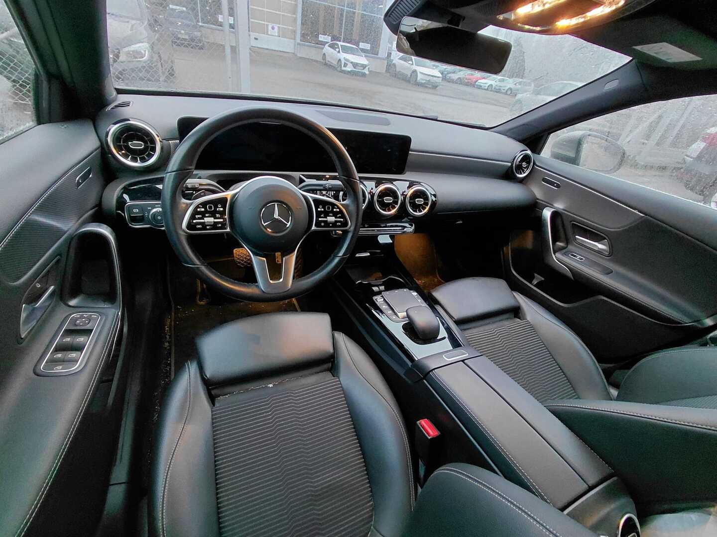MERCEDES-BENZ A 2021