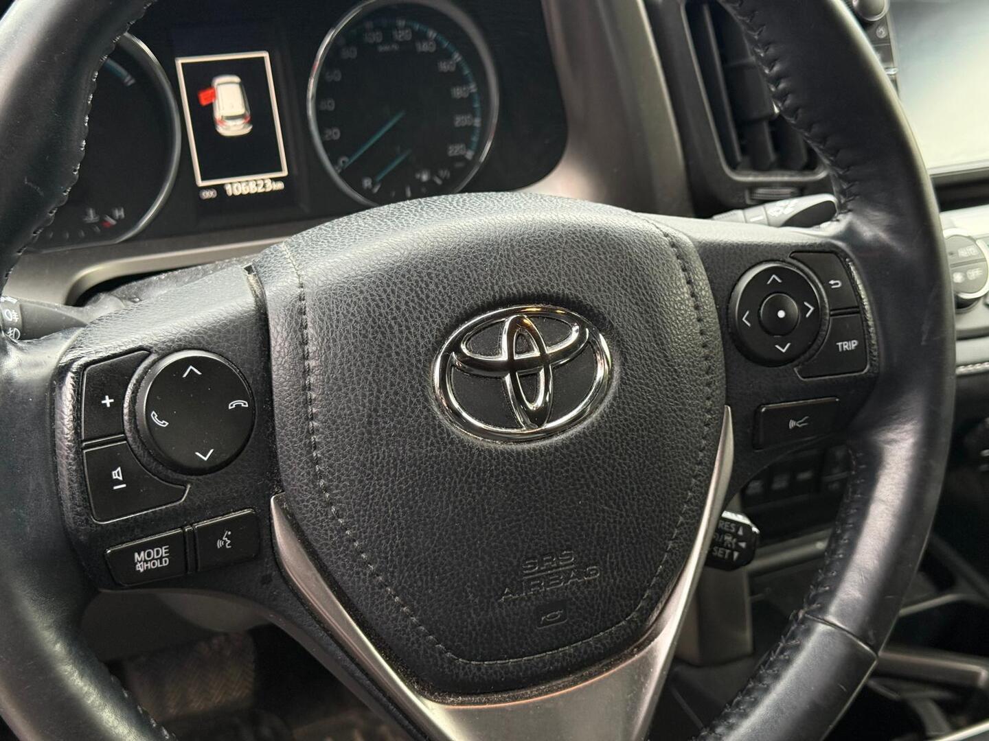 TOYOTA RAV4 2018