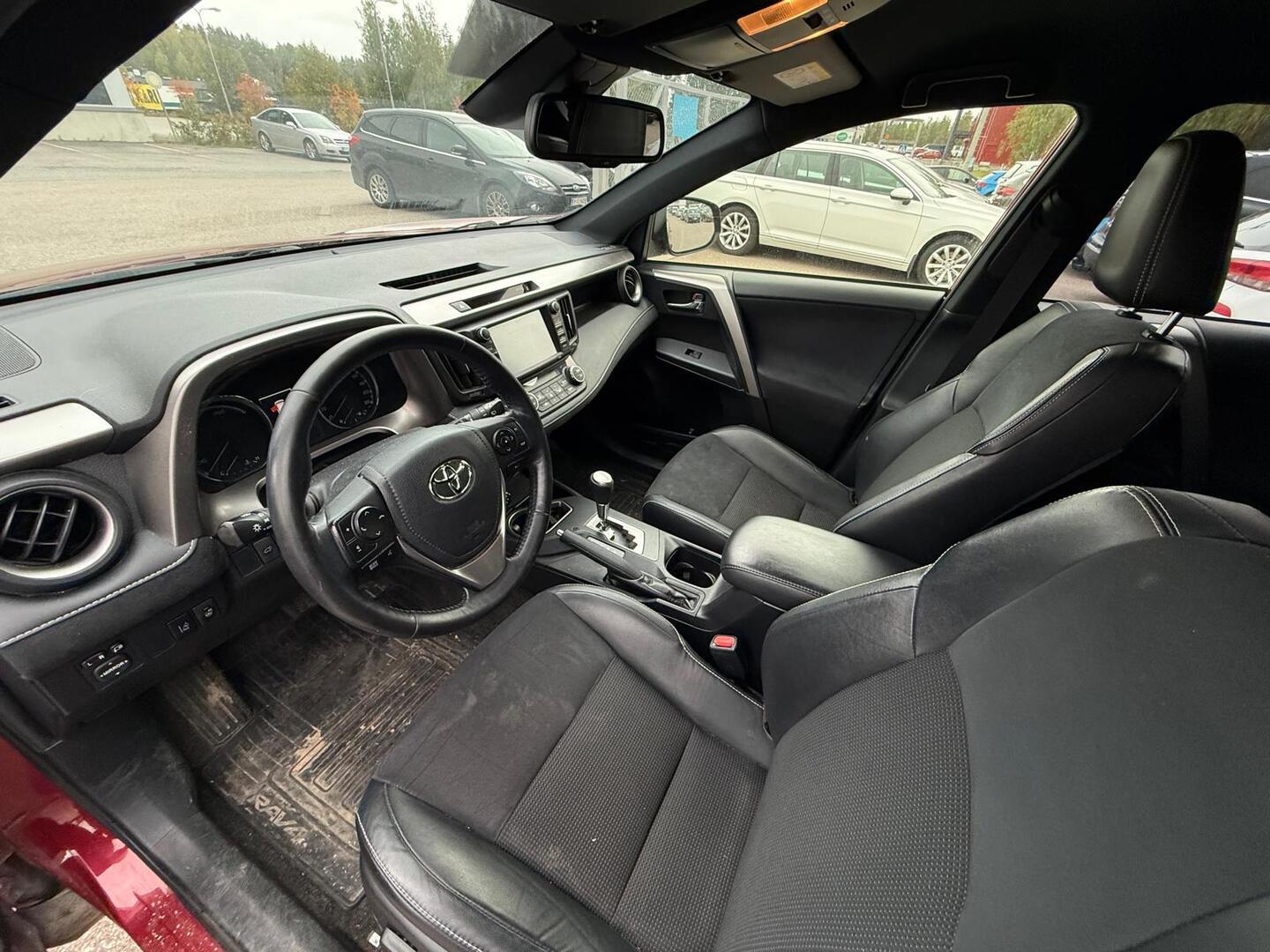 TOYOTA RAV4 2018