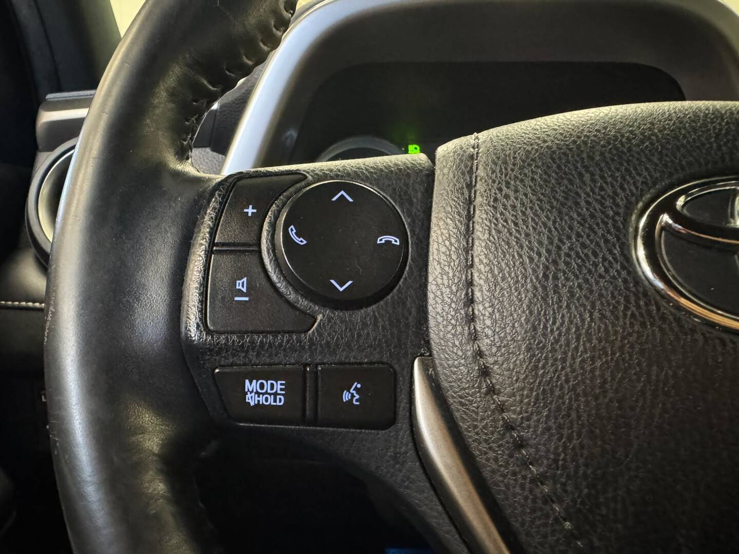 TOYOTA RAV4 25