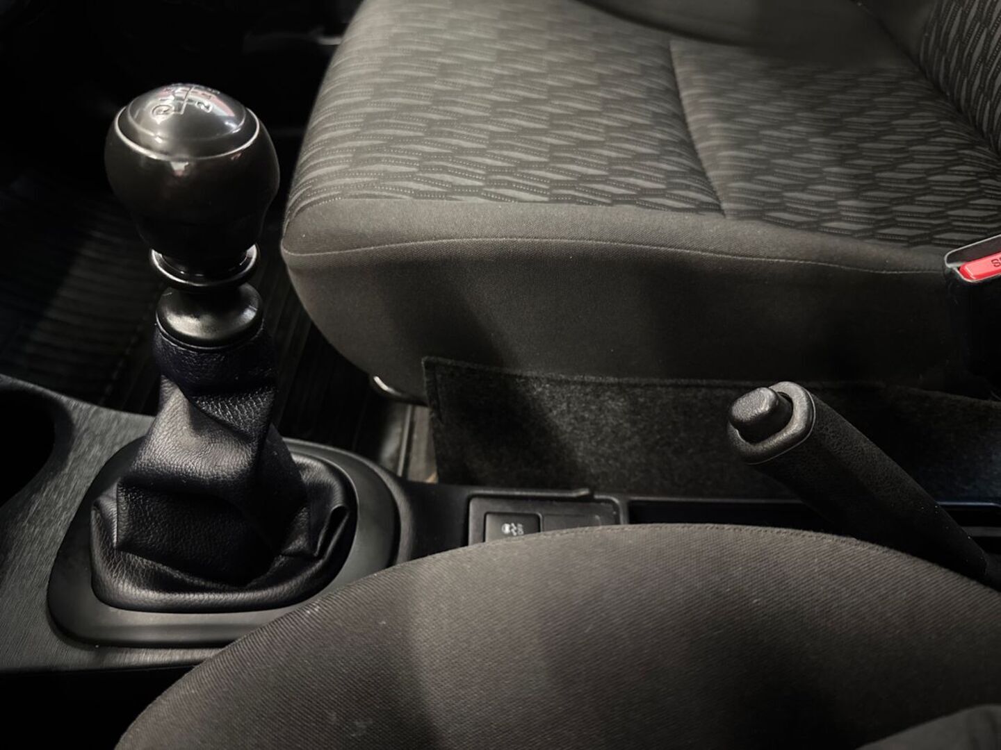 TOYOTA Yaris 2012