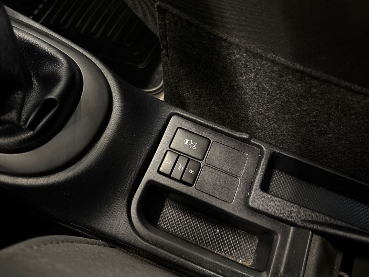 TOYOTA Yaris 2012