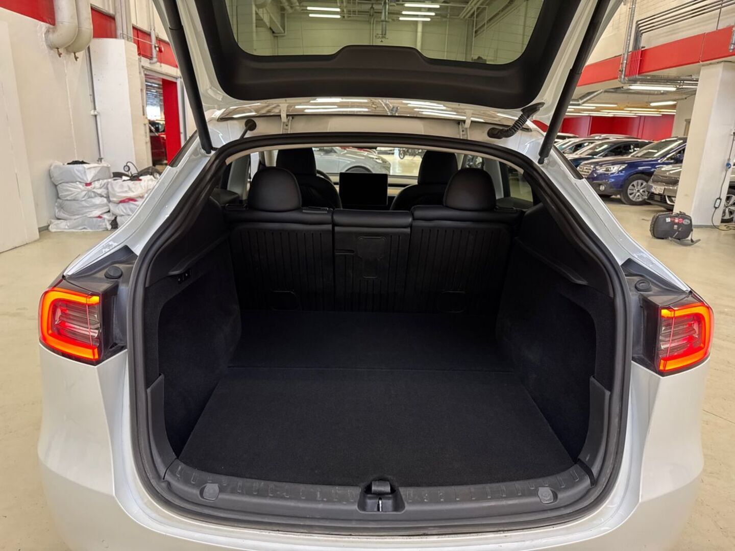 TESLA Model Y 2022