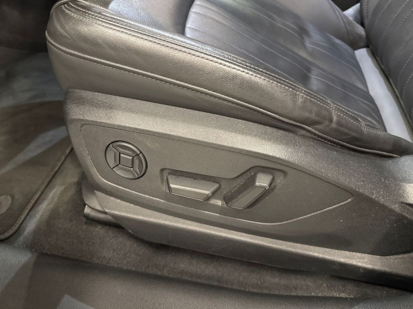 AUDI e-tron 2020