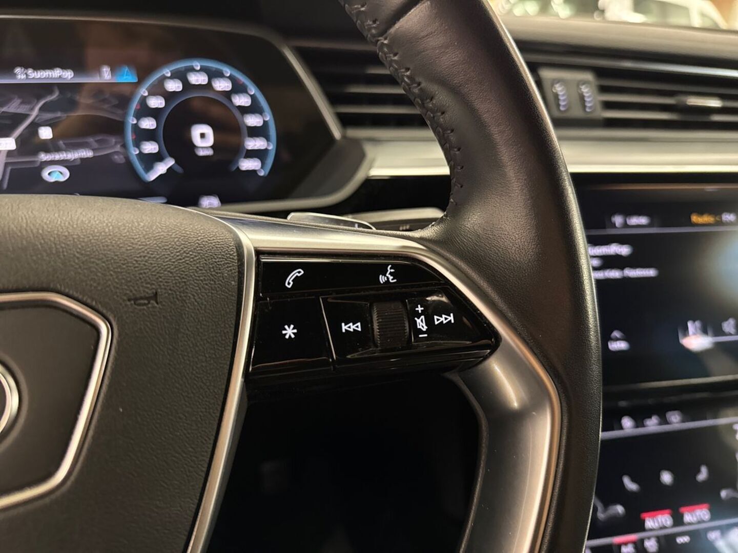 AUDI e-tron 2020