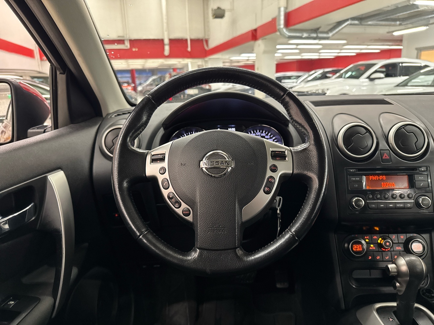 NISSAN Qashqai 2013
