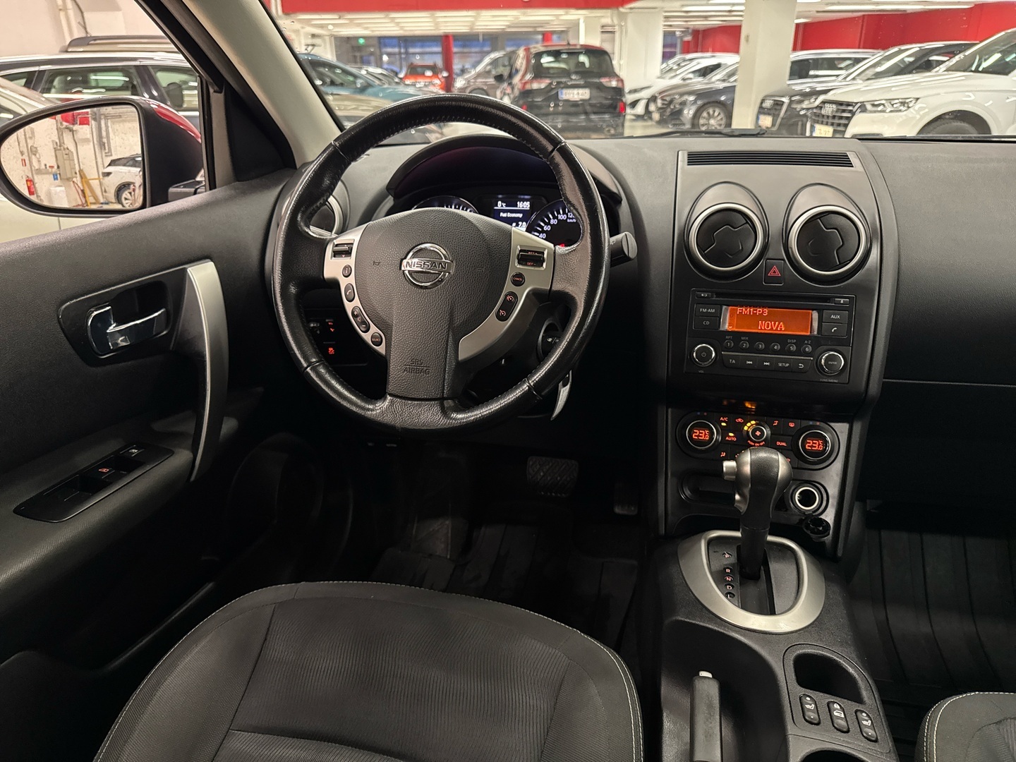 NISSAN Qashqai 2013