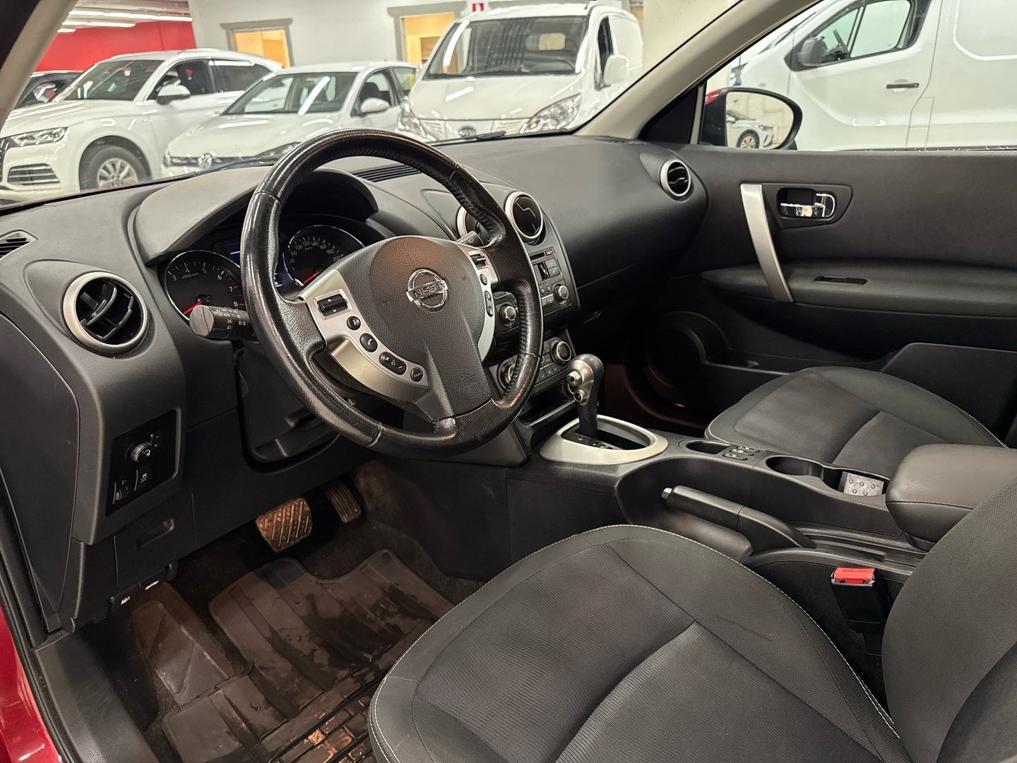 NISSAN Qashqai 2013