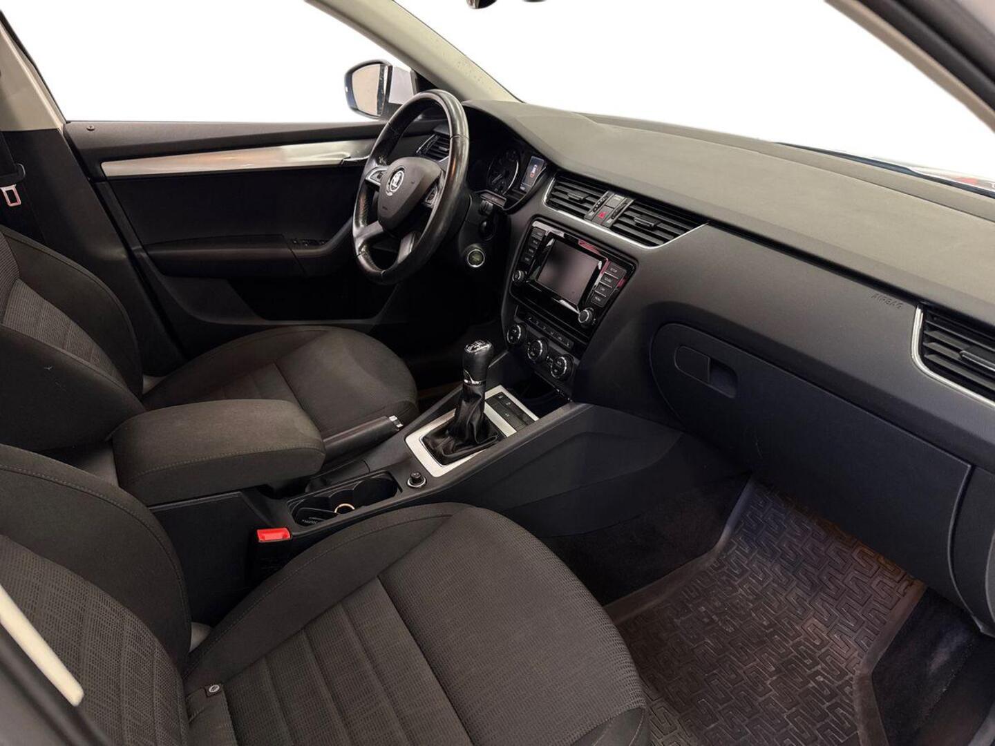 SKODA Octavia 2014