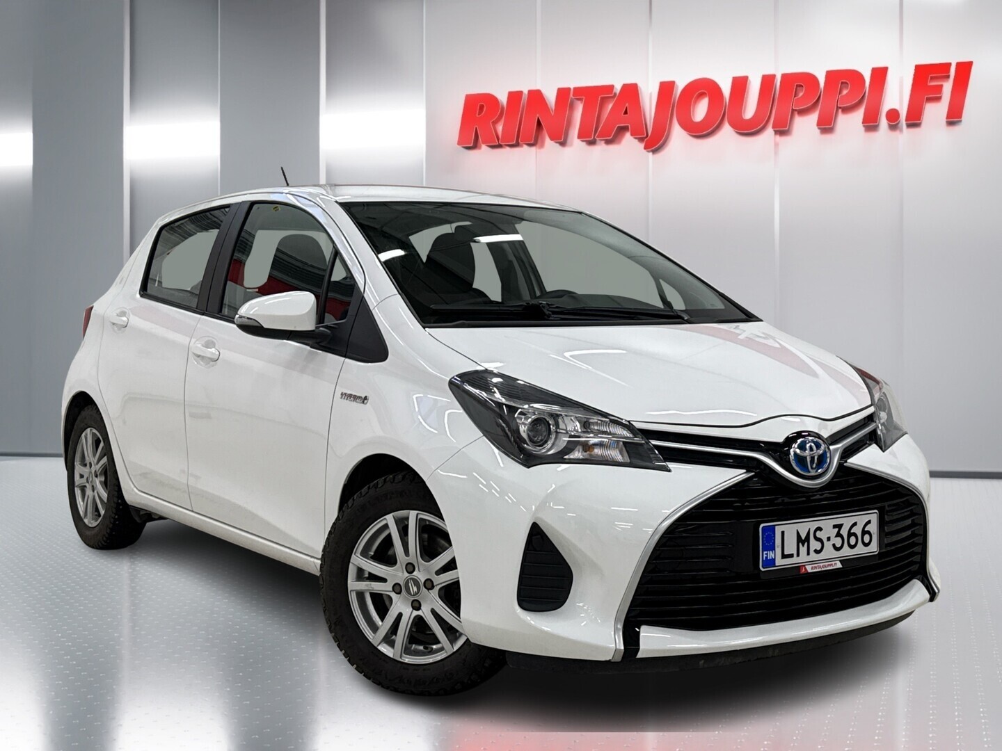 TOYOTA Yaris 2015