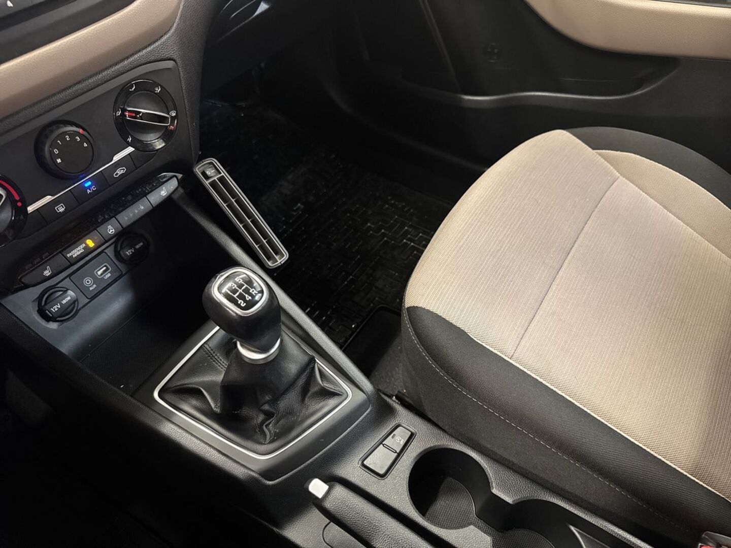HYUNDAI i20 5d 2016