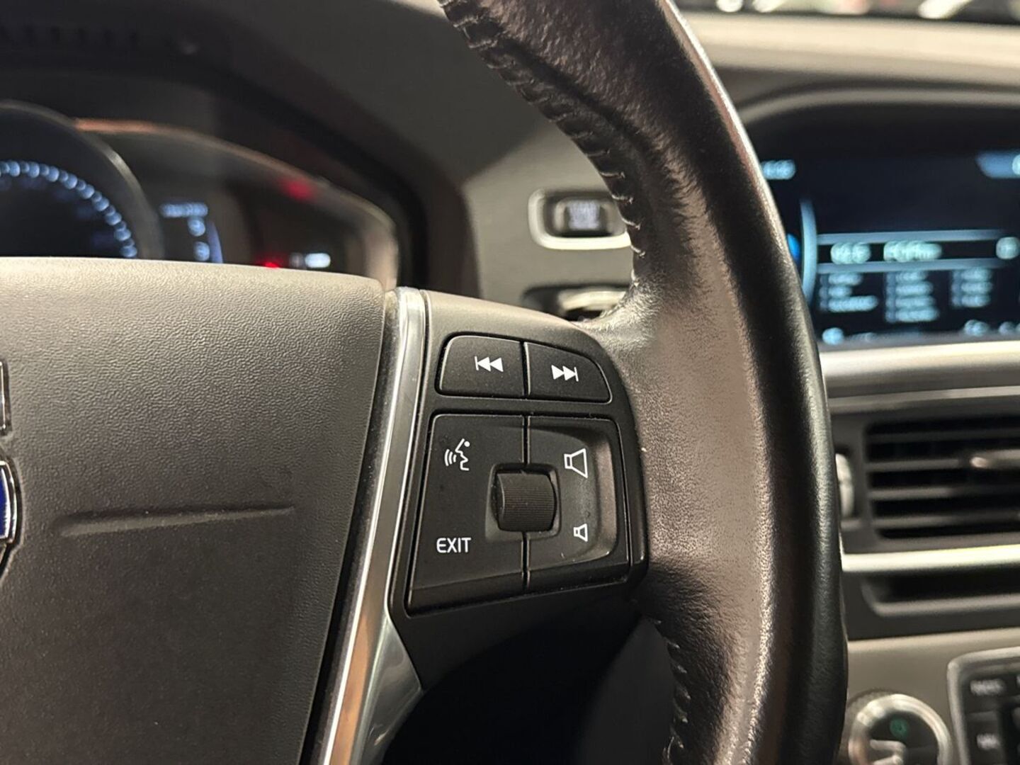 VOLVO V60 2016