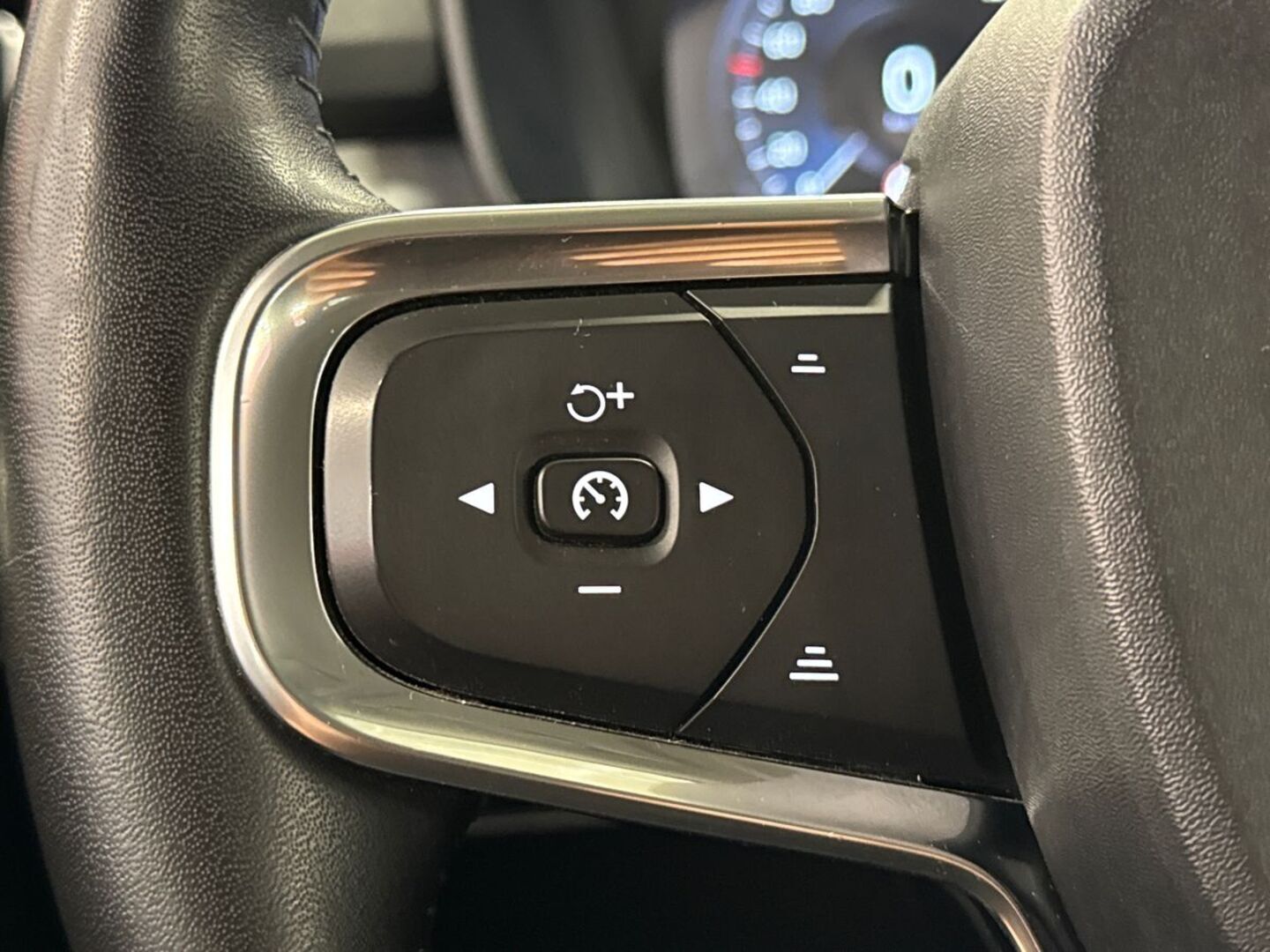 VOLVO XC40 2018