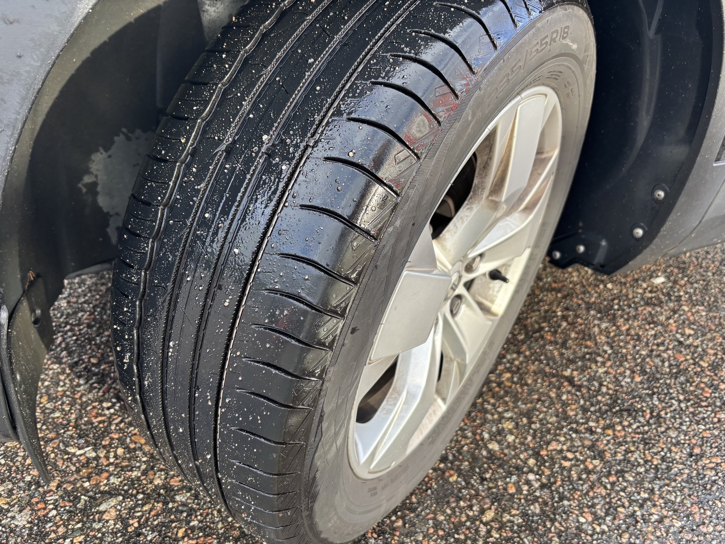 VOLVO XC40 5