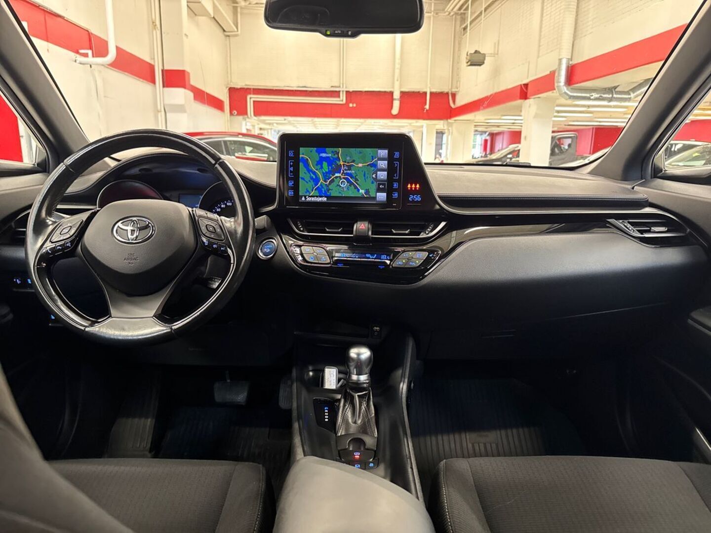 TOYOTA C-HR 2018