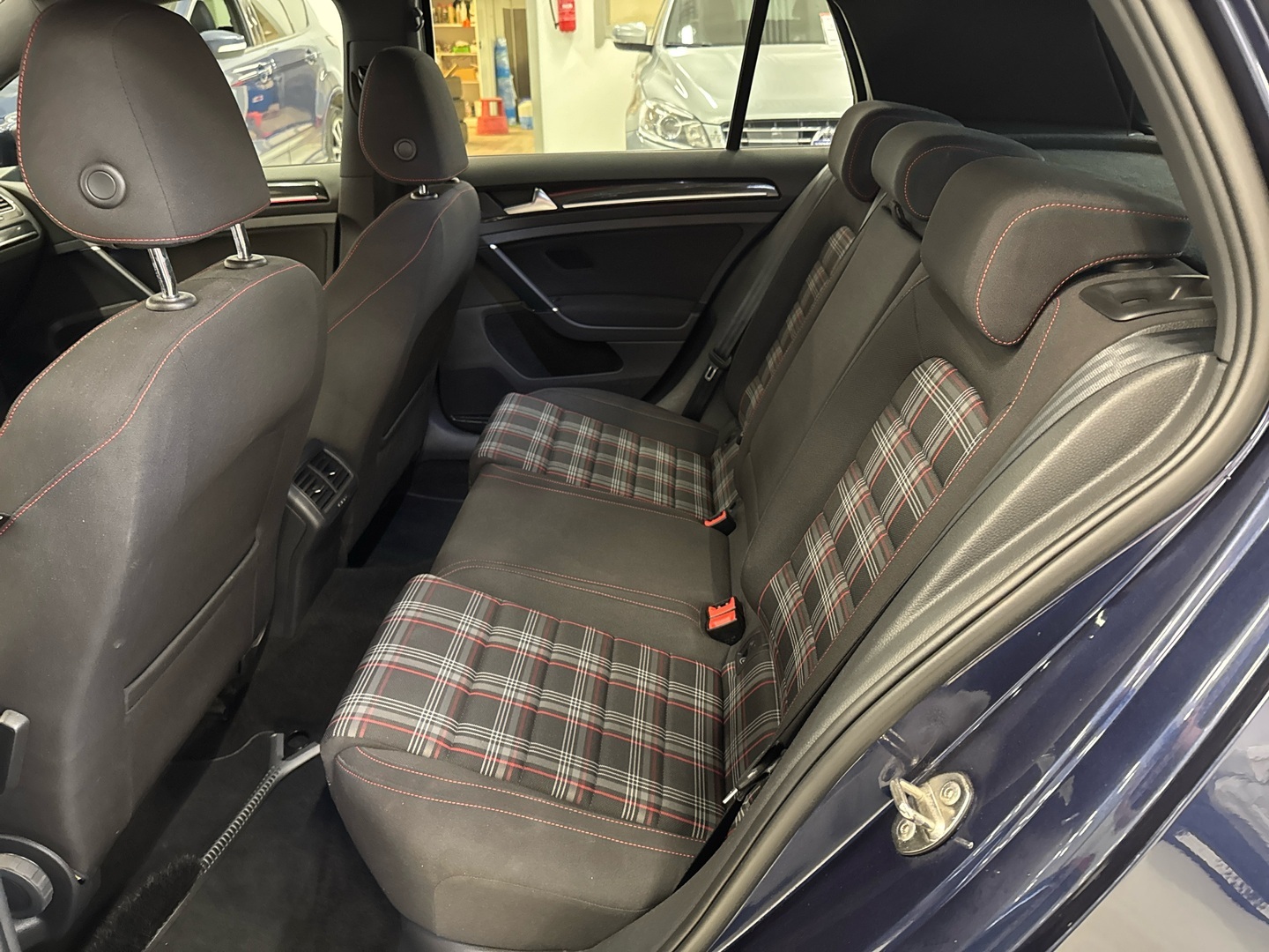 VOLKSWAGEN Golf 2014