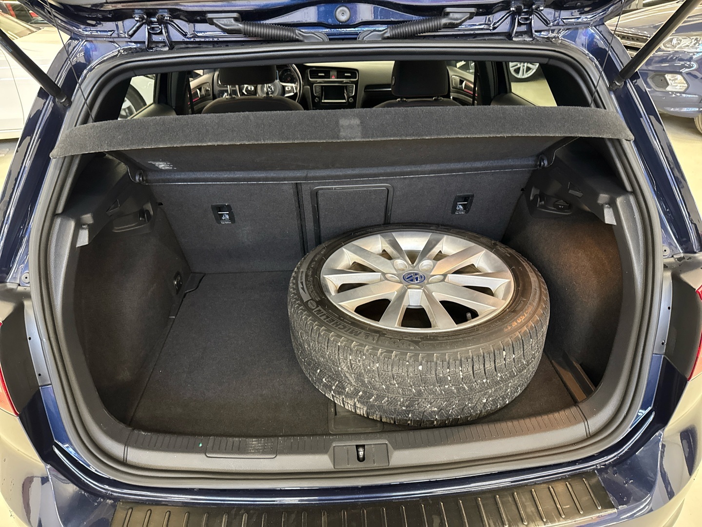 VOLKSWAGEN Golf 2014