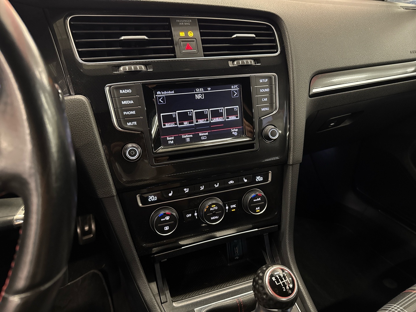 VOLKSWAGEN Golf 2014