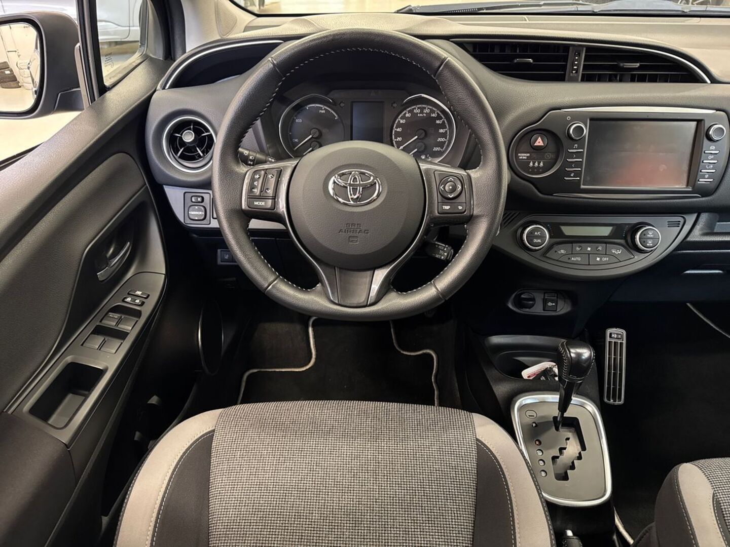 TOYOTA Yaris 2020
