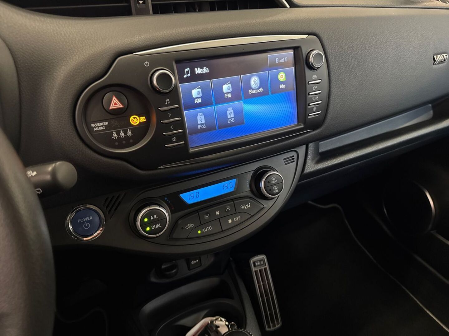 TOYOTA Yaris 2020