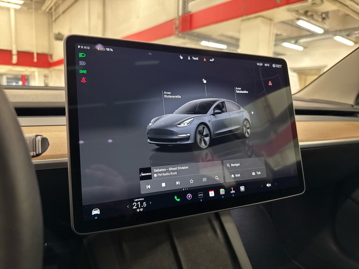 TESLA Model 3 2023