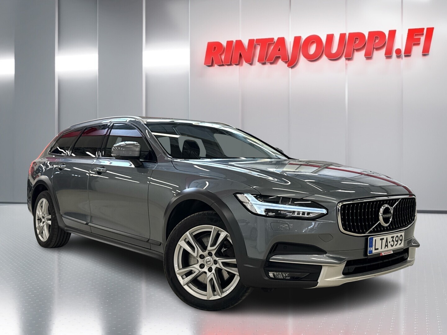 VOLVO V90 Cross Country 2018