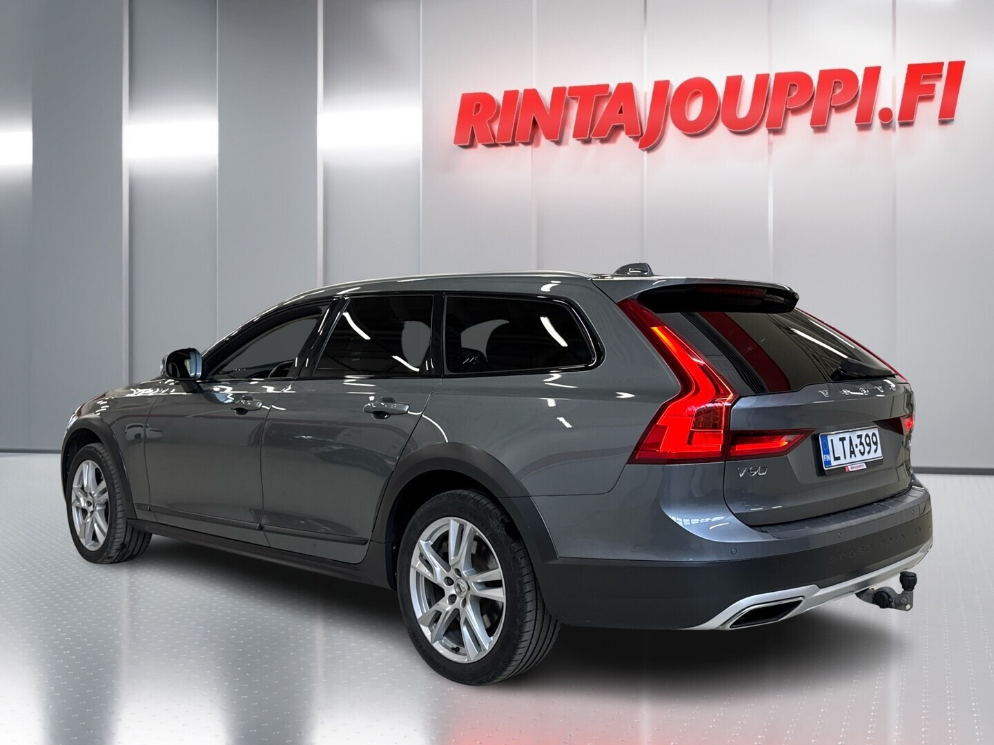 VOLVO V90 Cross Country 2018
