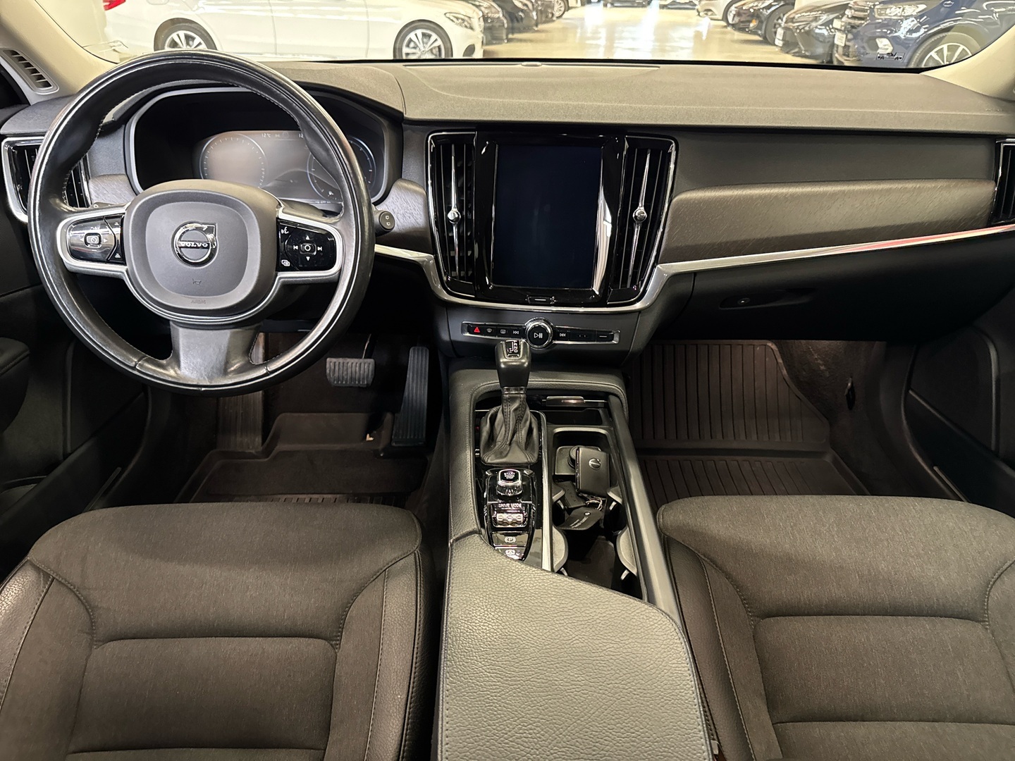 VOLVO V90 Cross Country 2018