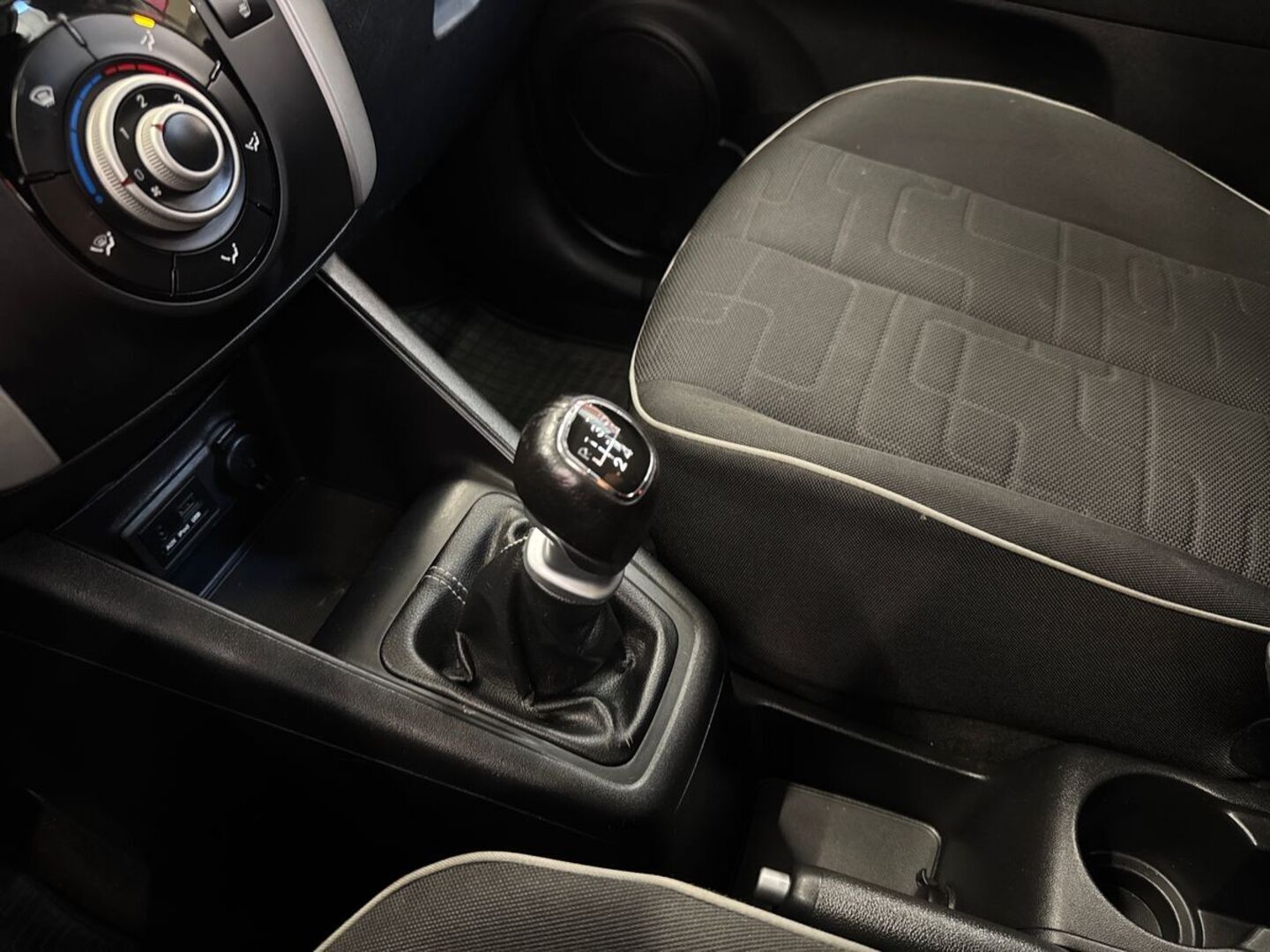 KIA Venga 26