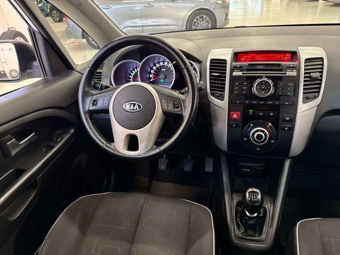 KIA Venga 27