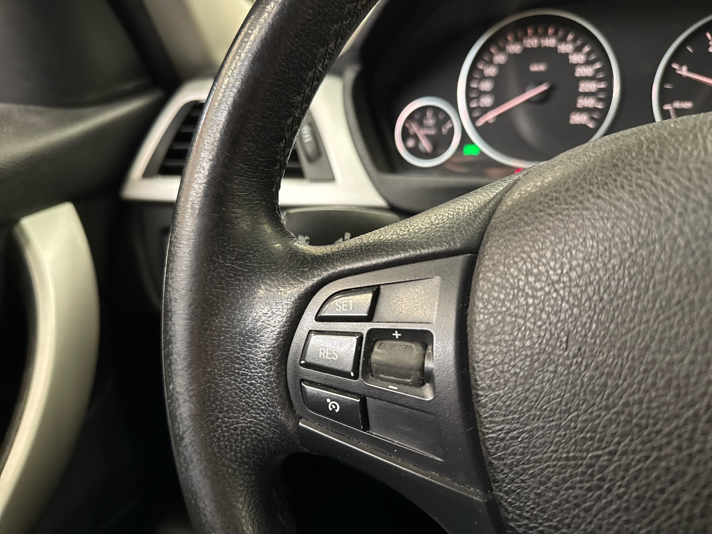 BMW 318 2013
