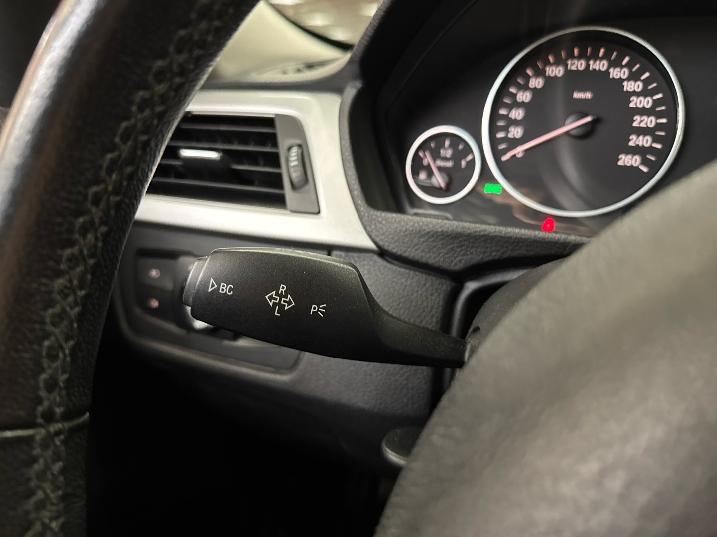 BMW 318 2013