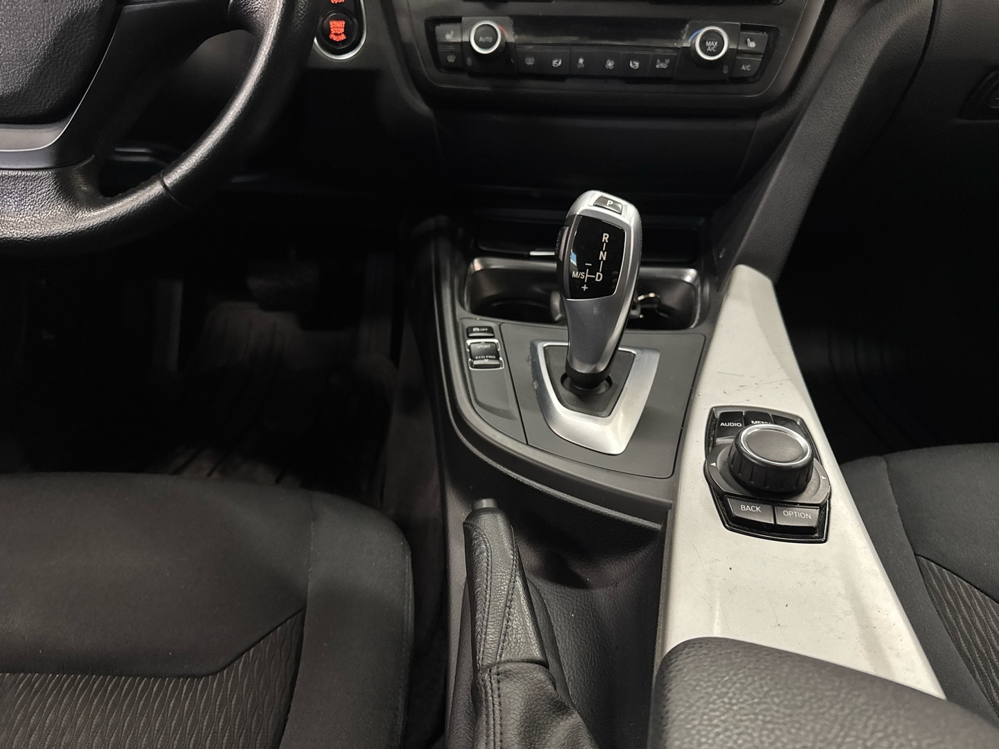 BMW 318 2013