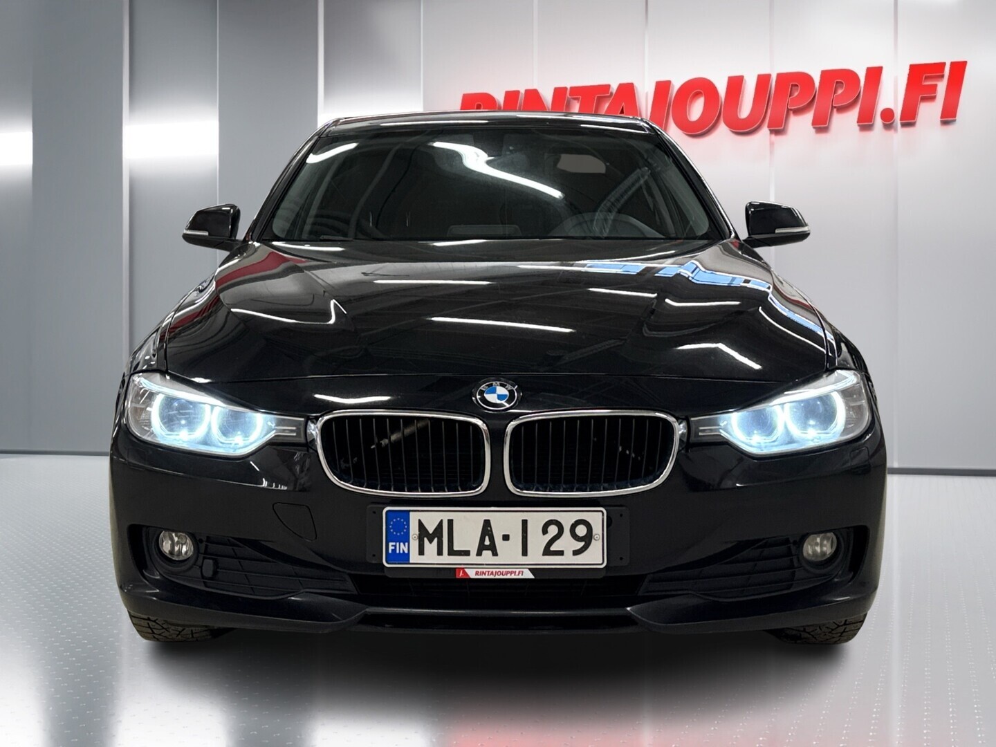 BMW 318 2013