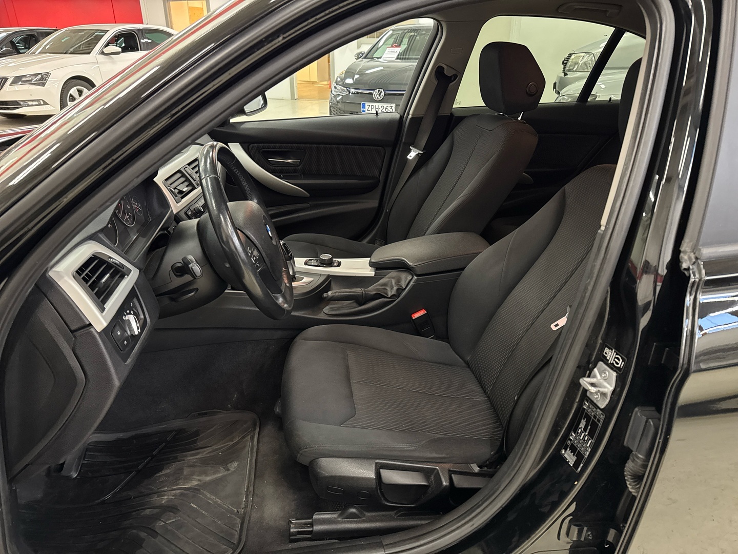 BMW 318 2013