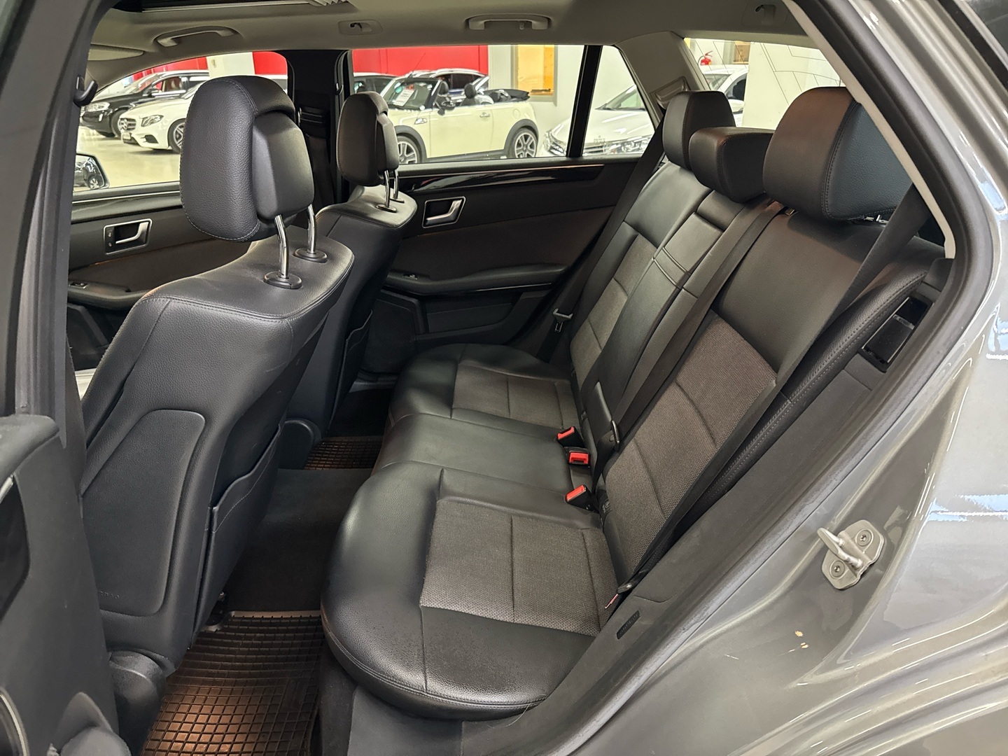 MERCEDES-BENZ E 2013