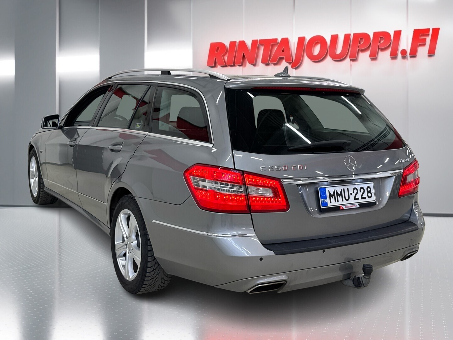 MERCEDES-BENZ E 2013