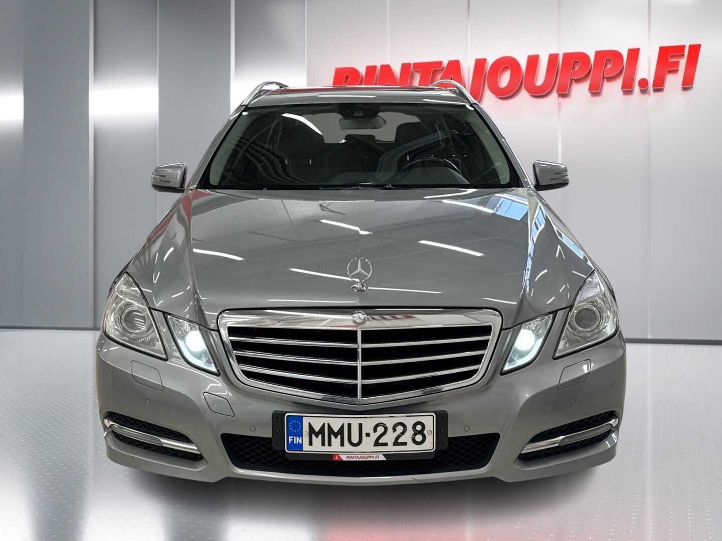 MERCEDES-BENZ E 2013