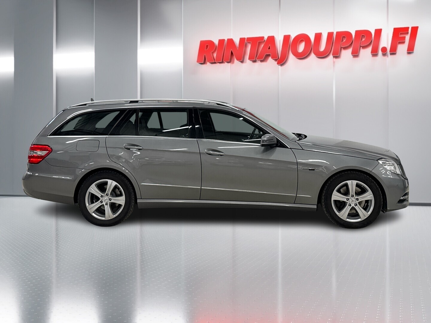 MERCEDES-BENZ E 2013