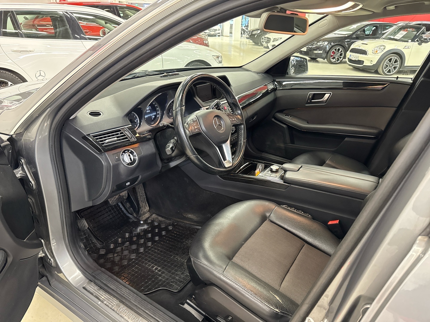 MERCEDES-BENZ E 2013