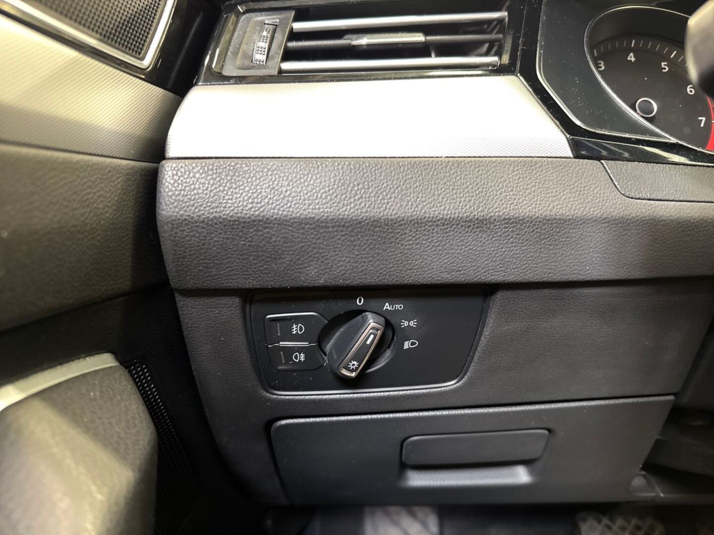 VOLKSWAGEN Passat 2018