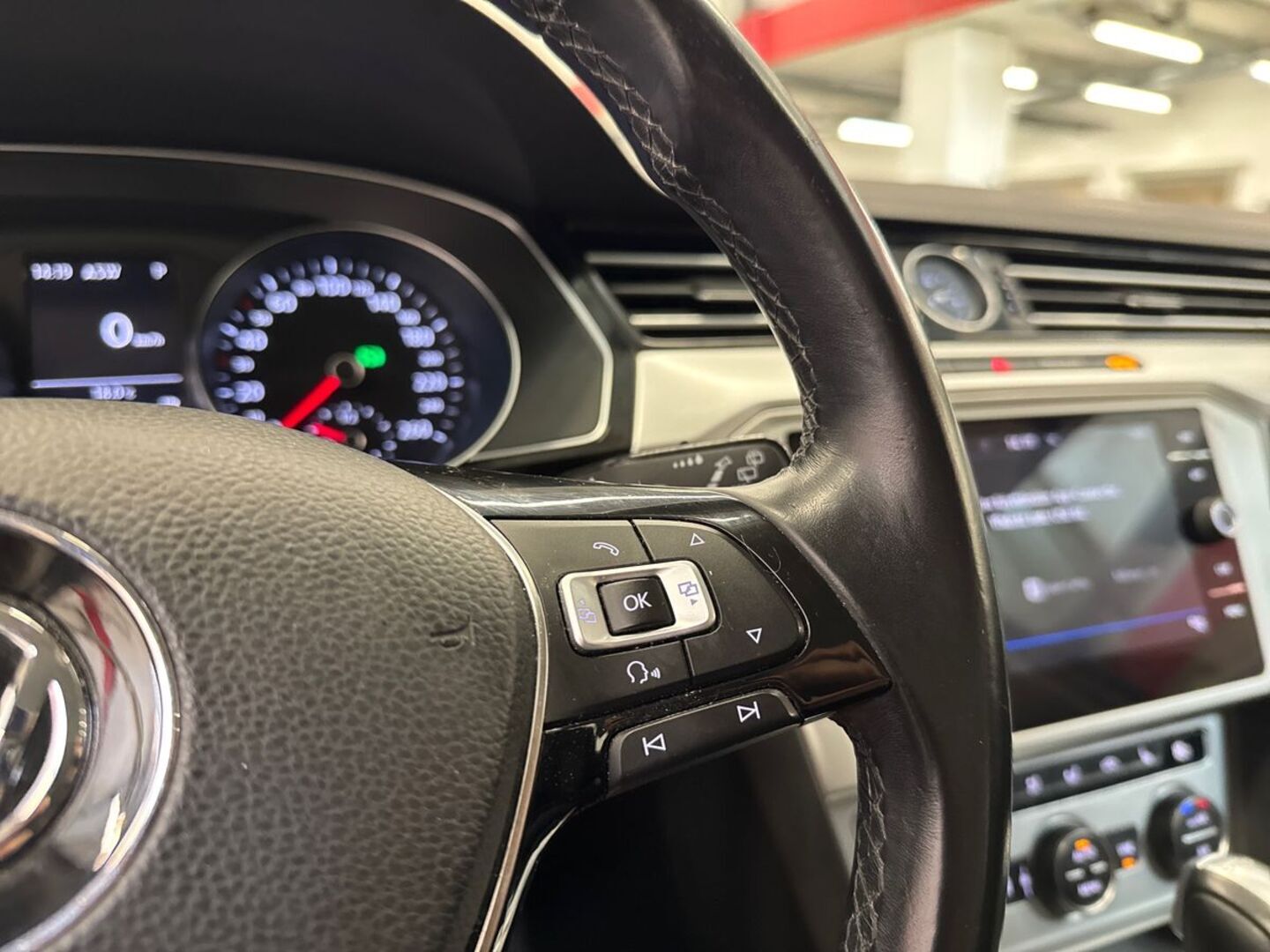 VOLKSWAGEN Passat 2018