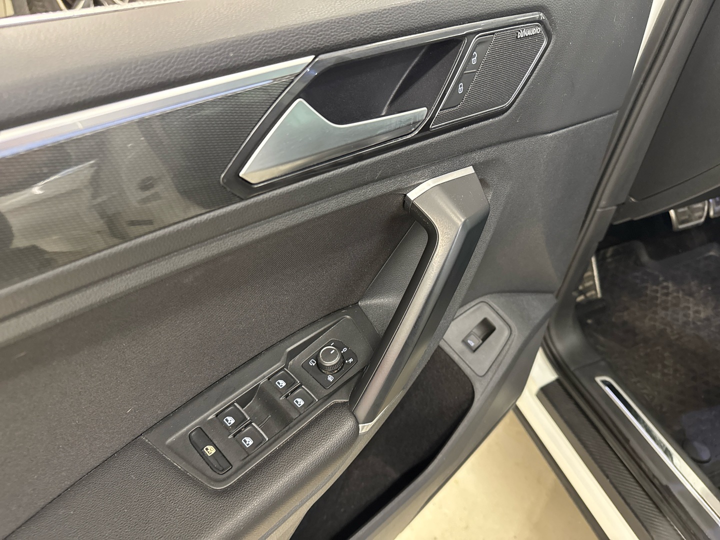 VOLKSWAGEN Tiguan 2017