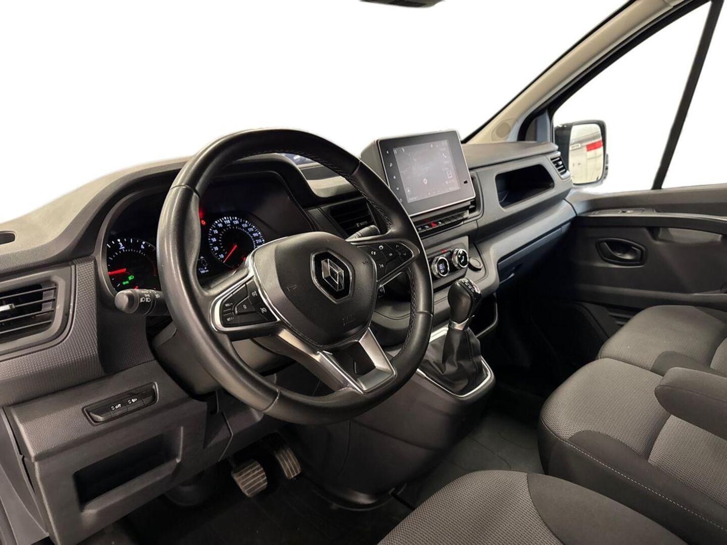 RENAULT Trafic 2022