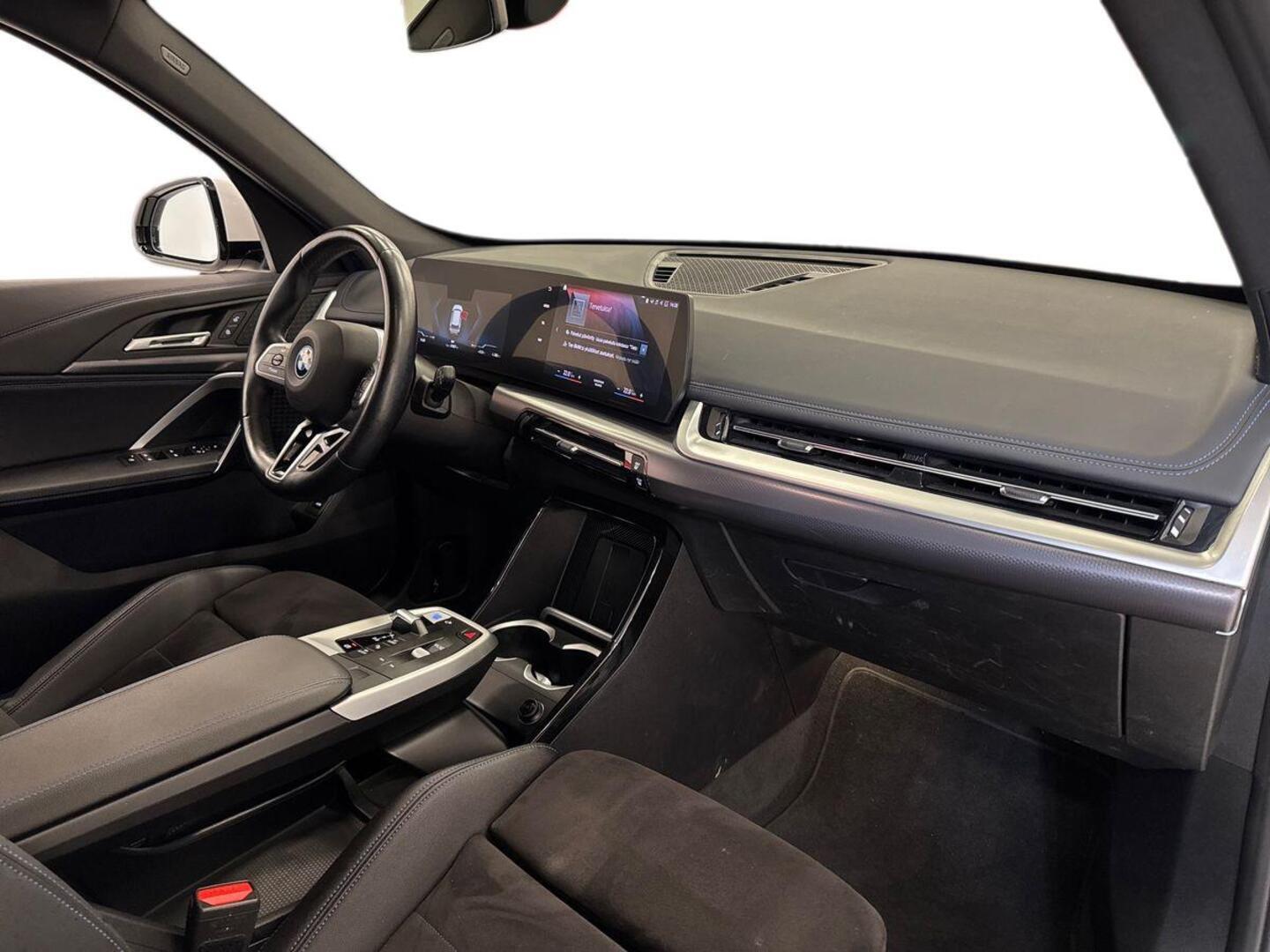 BMW iX1 2023