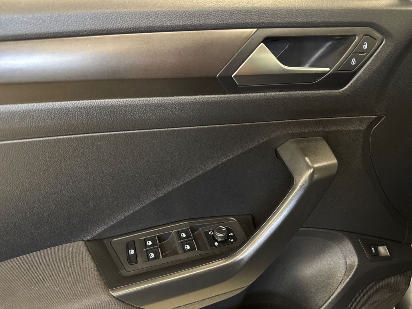 VOLKSWAGEN T-Roc 2019