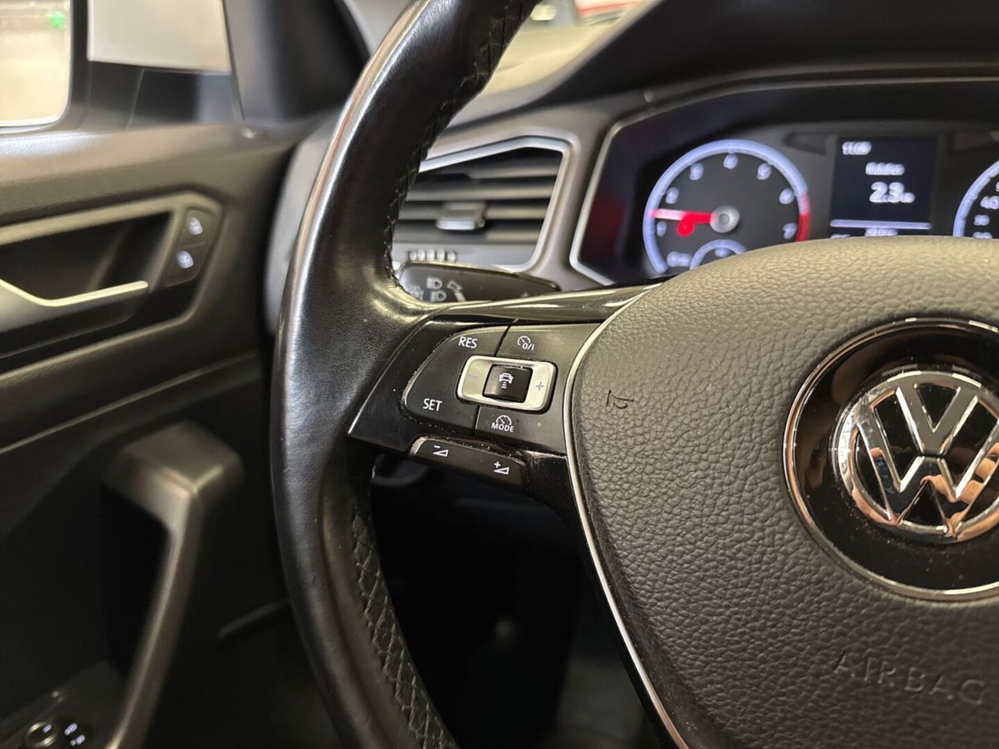 VOLKSWAGEN T-Roc 2018