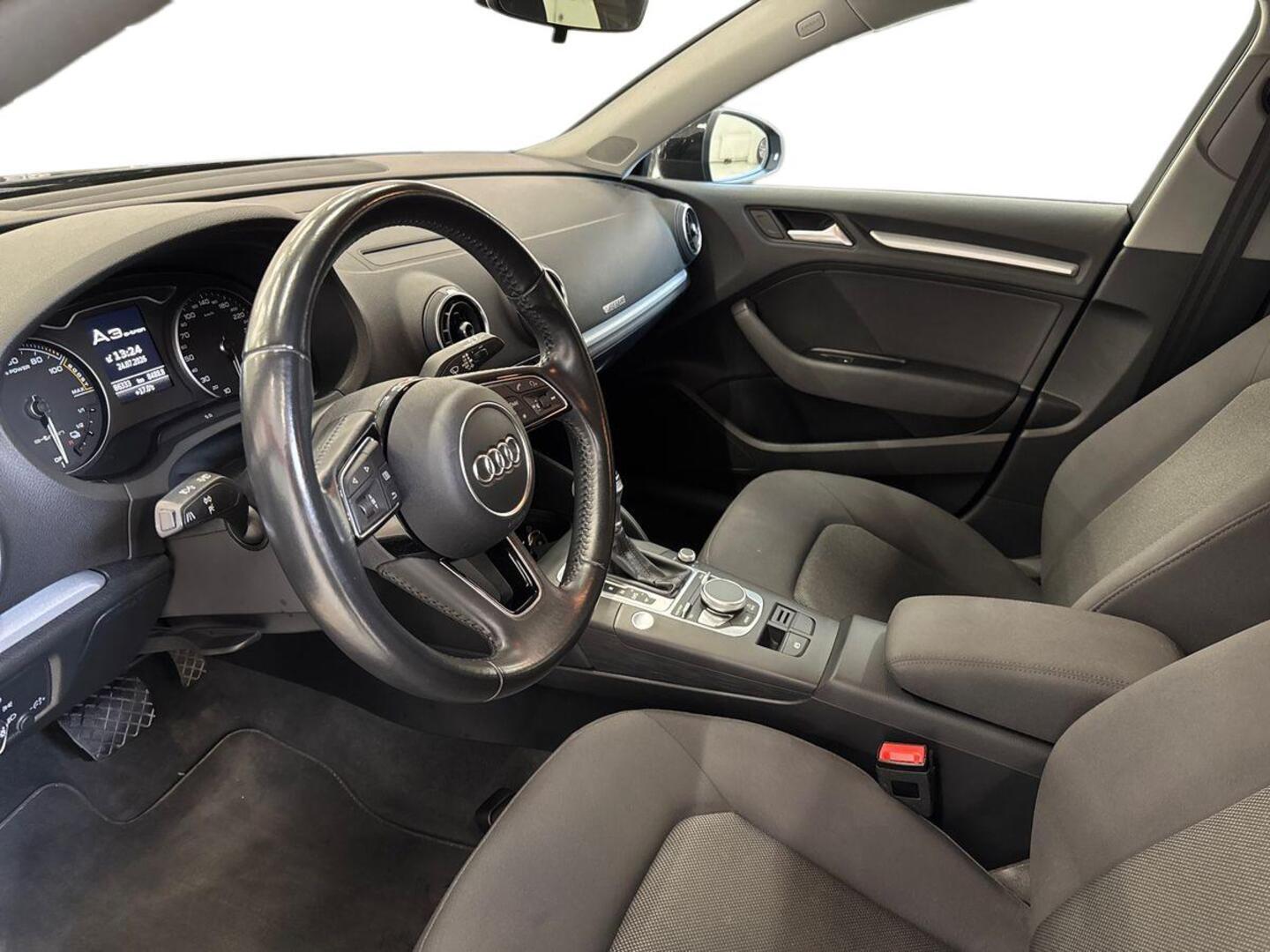 AUDI A3 2017